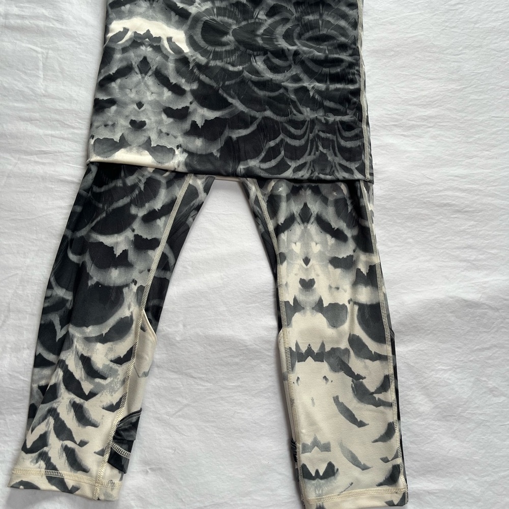 lululemon special edition pretty plume dance leggings